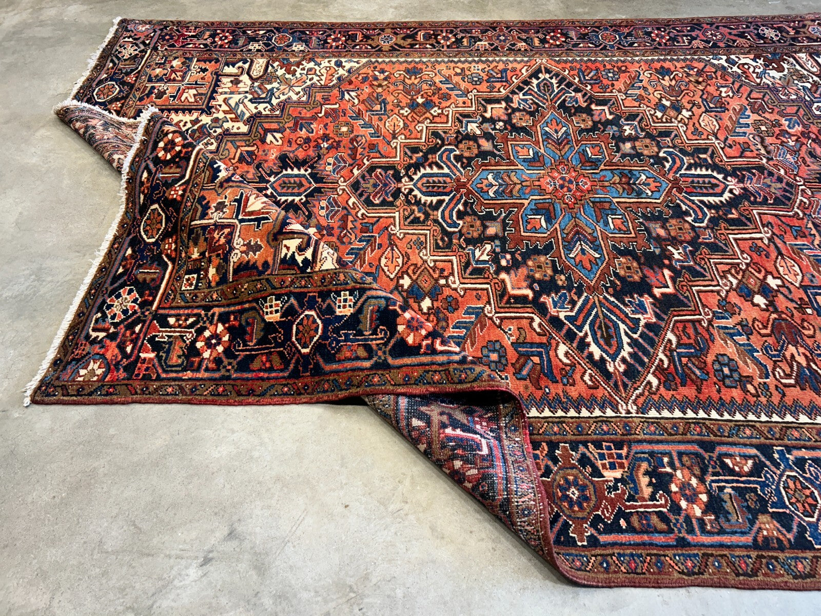 7'5"x11'1" Hand-Knotted 100% Wool Pile Herize Rug