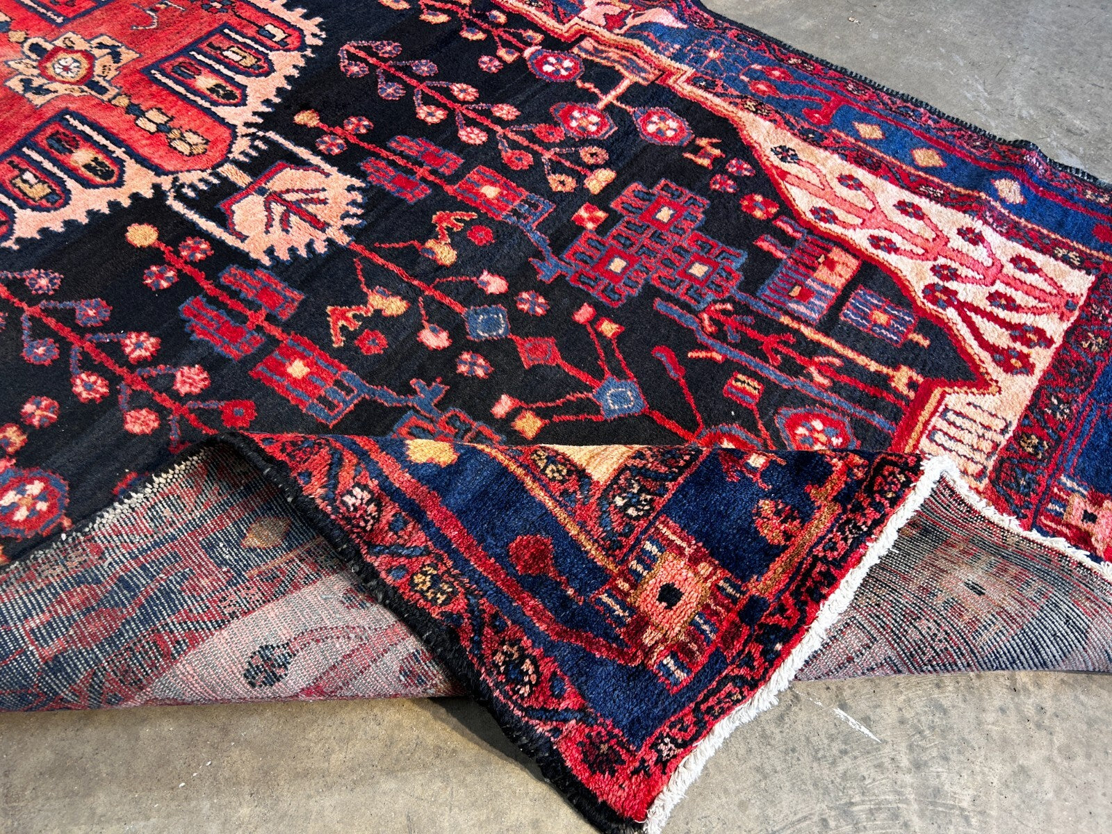 5'1" x 10'2'' Hand-Knotted 100% Lamb Wool Carpet - Nahavande Area Rug