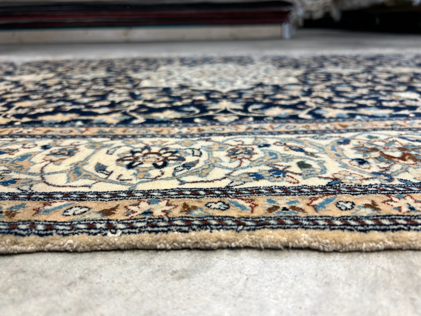 Collector Item - Very Fine 4'2"x6'3" Antique Hand-Knotted 100% Wool Naine Rug