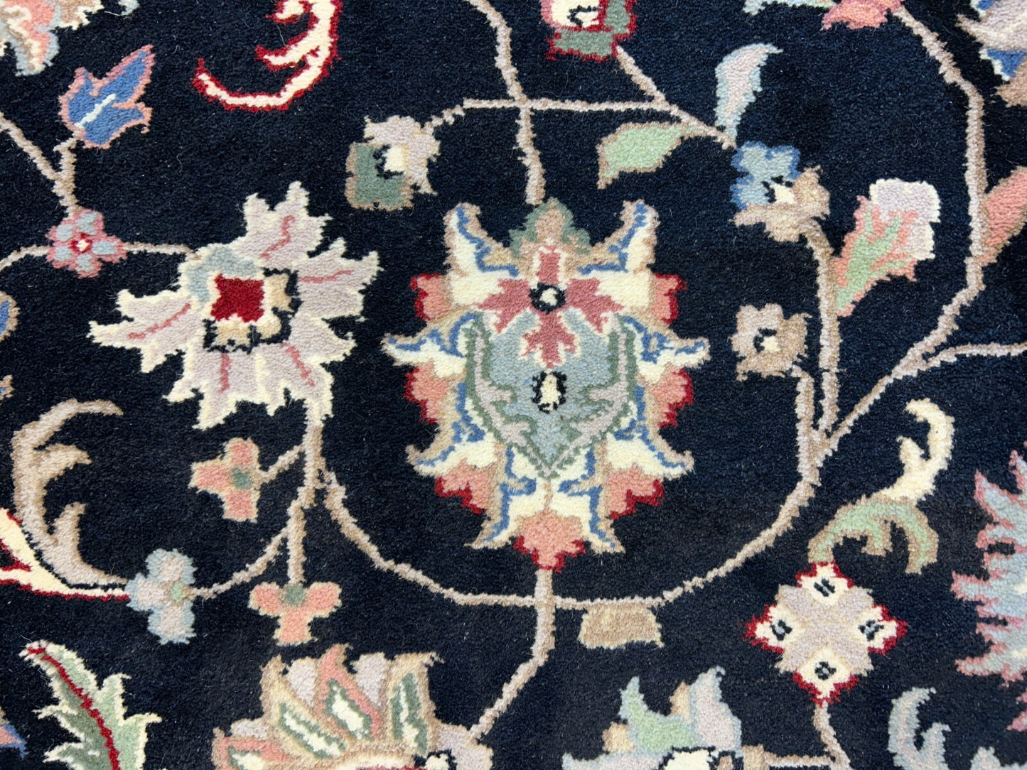 9'x12' Hand-Knotted 100% Lamb Wool Pile Oriental Rug