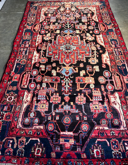4'9" x 8'8" Hand-Knotted 100% Wool Pile Nahavande Area Rug