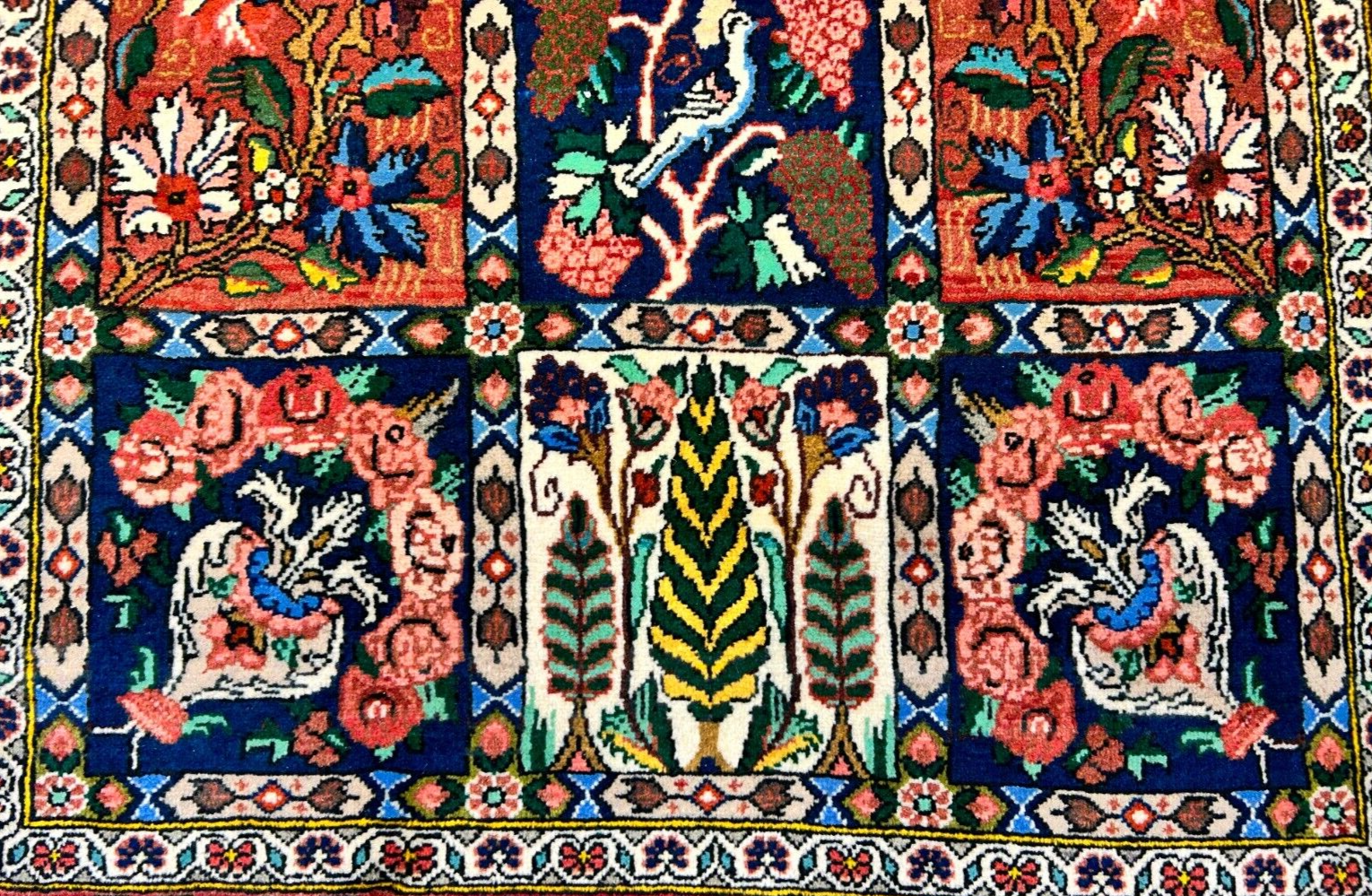 3'5"x5'2" Hand-Knotted 100% Lamb Wool Bakhtiarie Carpet - Area Rug