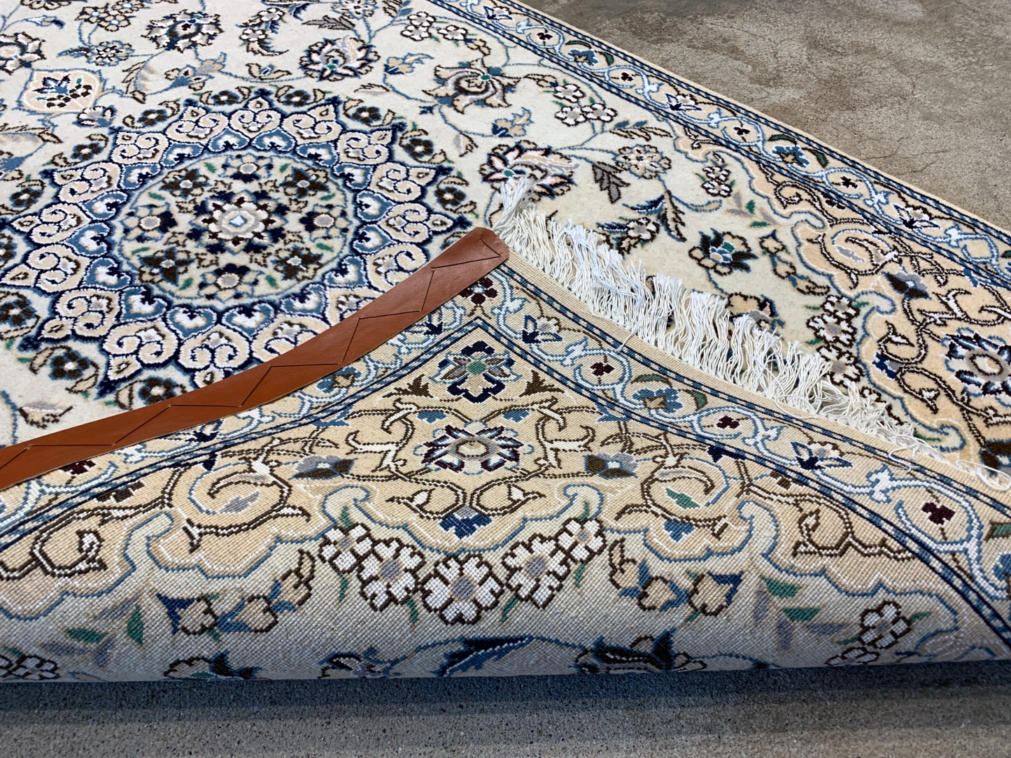 2'11"x4'7''  Very Fine Hand-Knotted Silk & Wool Naine Area Rug - Carpet