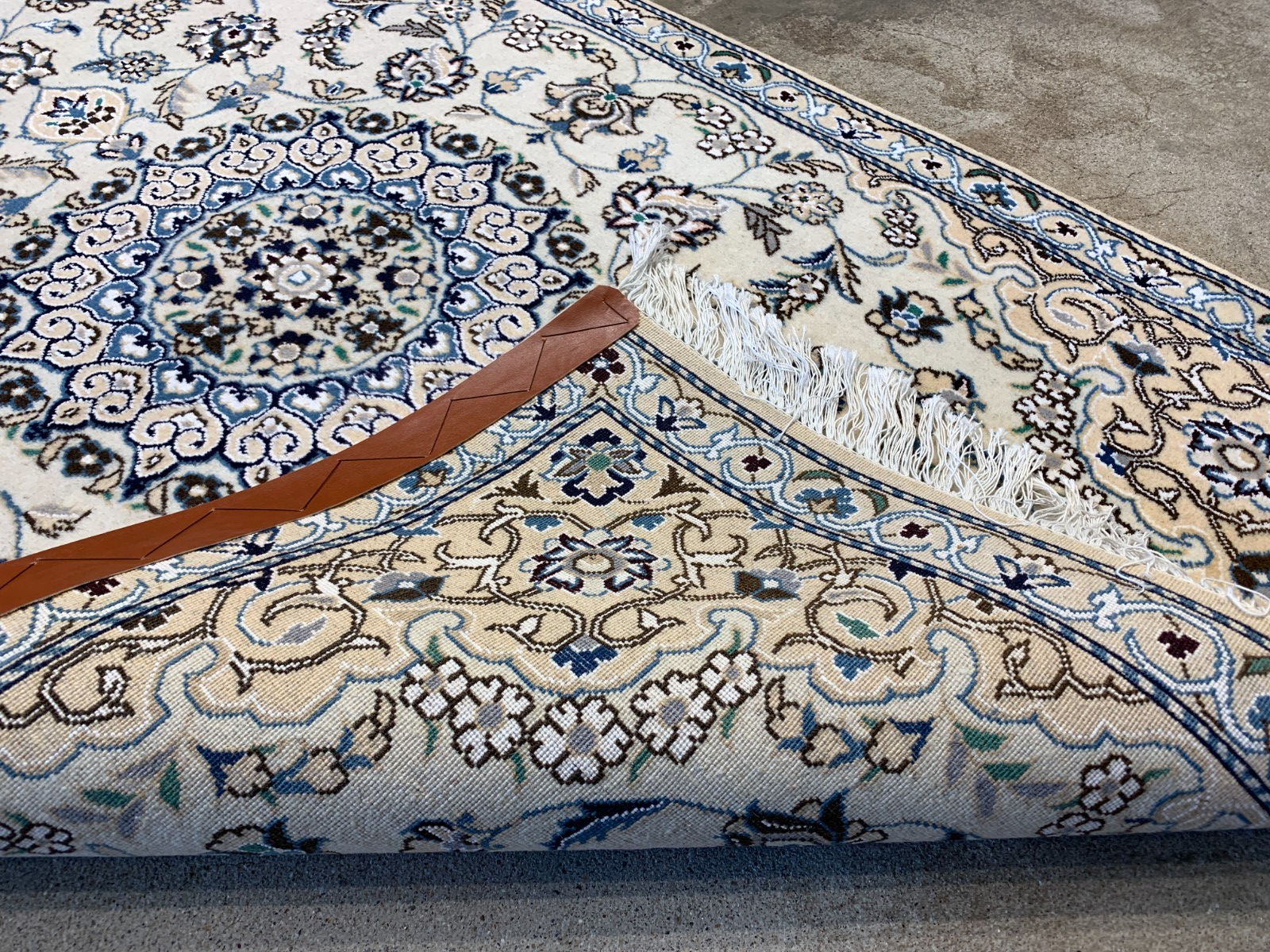 2'11"x4'7''  Very Fine Hand-Knotted Silk & Wool Naine Area Rug - Carpet