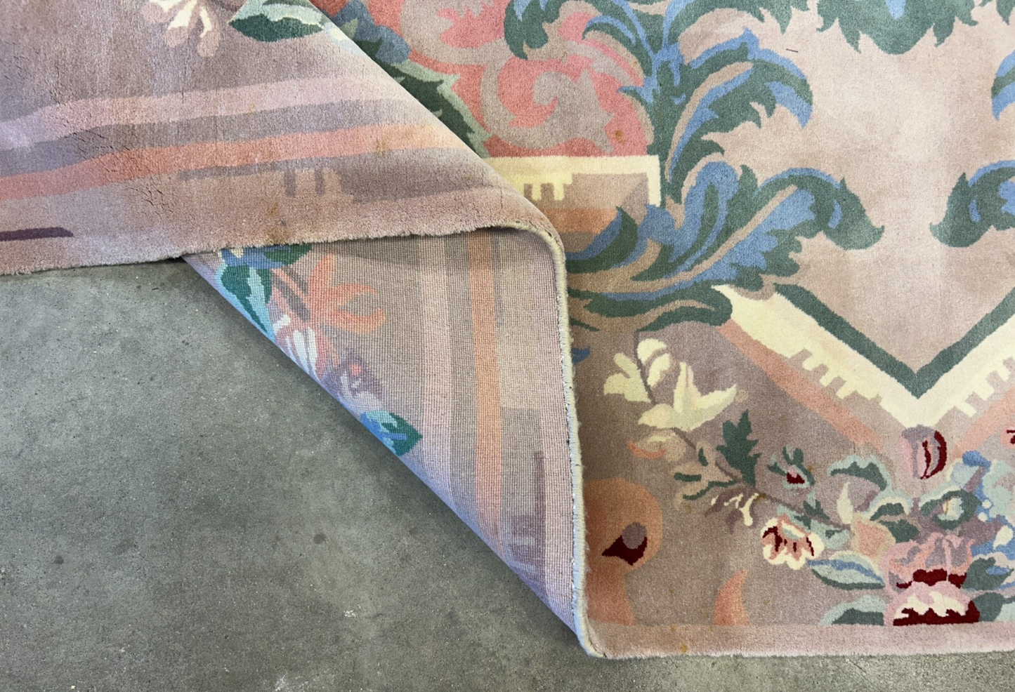 8'9"x11'10" Hand-Knotted 100% Wool Pile Oriental Rug  (Some stains on the Rug)