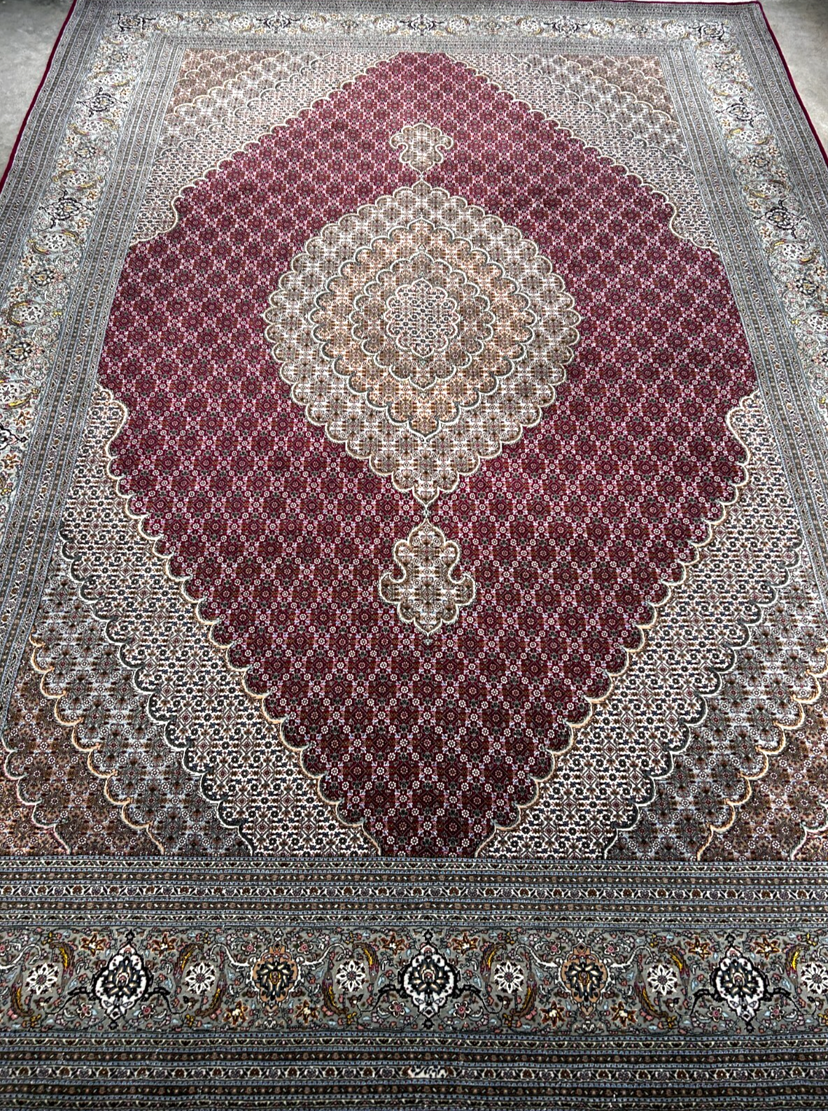 8'4"x11'6" Hand-Knotted Silk & Wool Tabrize Fish Style Area Rug - Carpet