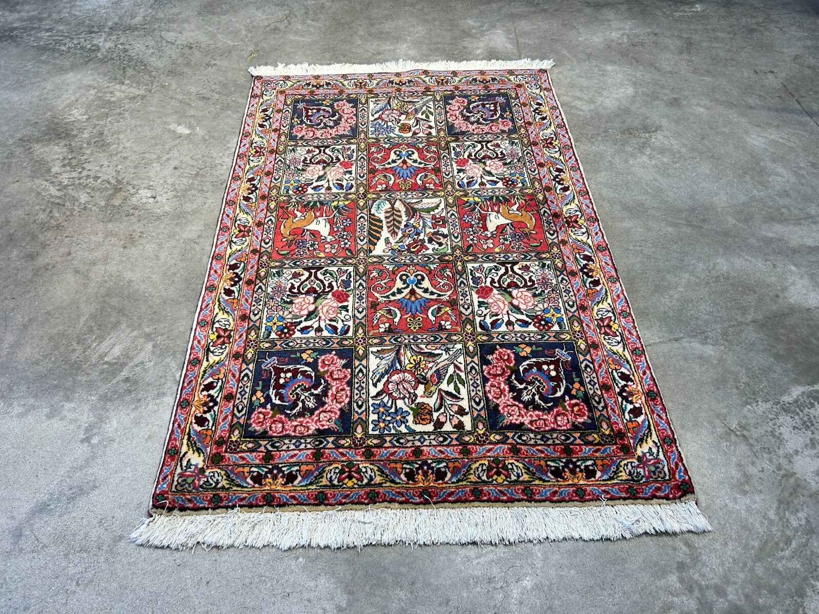3'5"x5'2" Hand-Knotted 100% Lamb Wool Bakhtiarie Carpet - Area Rug