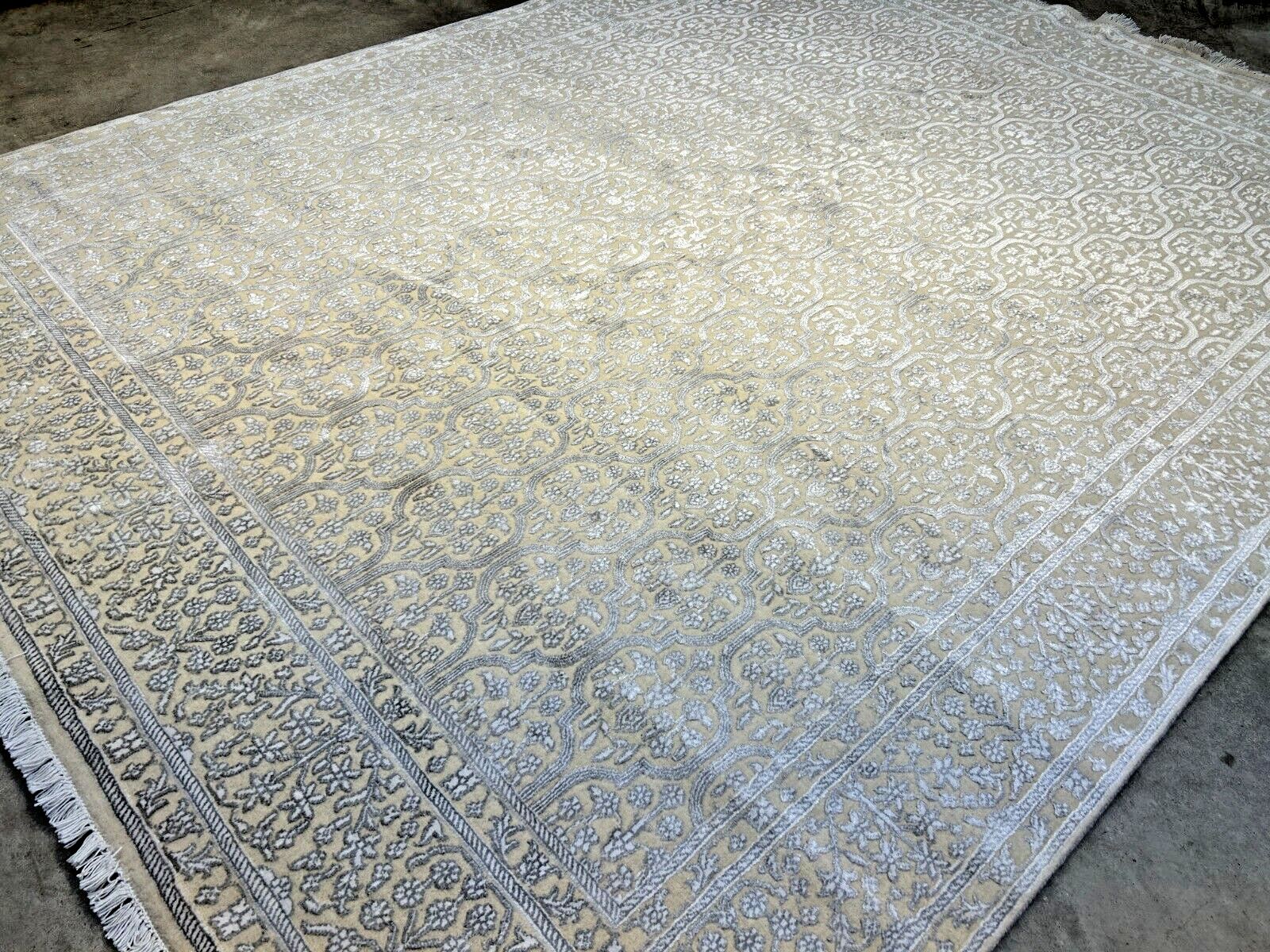 8' x 10'1" Hand-Knotted Silver 100% Wool Carpet - Indian All-Over Area Rug - 3D