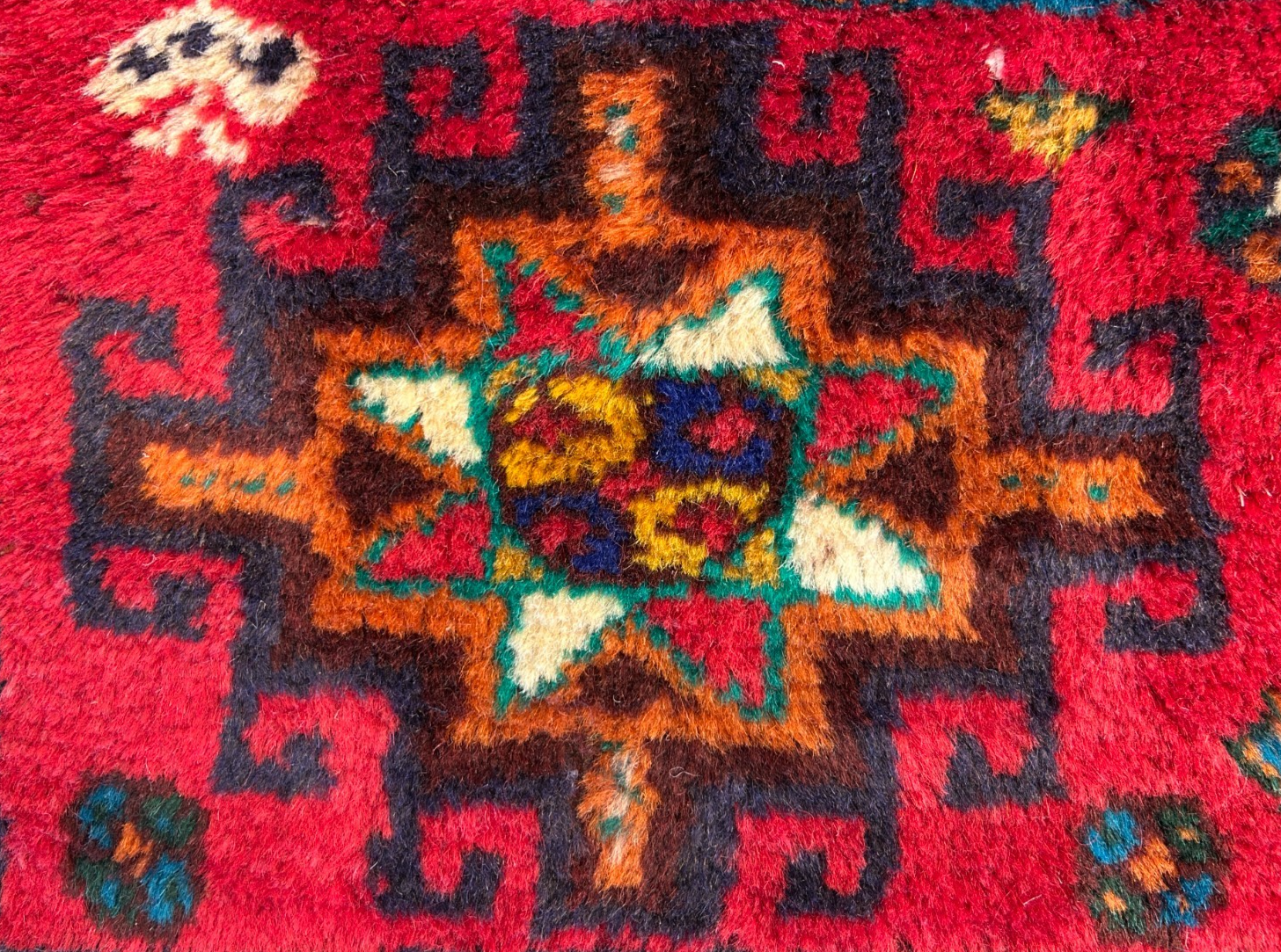 4'2"x5'3" Gorgeous Hand-Knotted 100% Wool Pile Pictorial Area Rug - Carpet