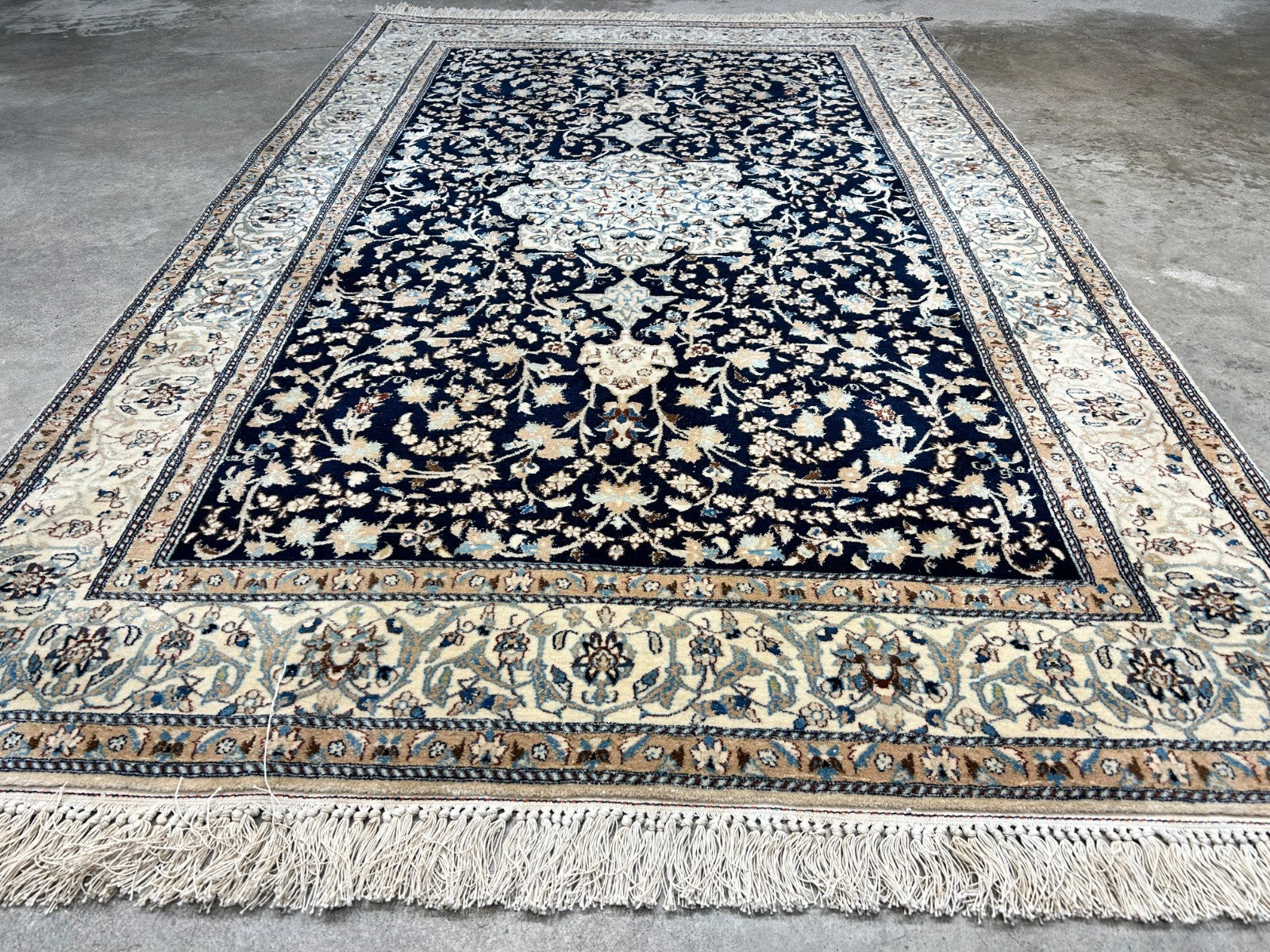 Collector Item - Very Fine 4'2"x6'3" Antique Hand-Knotted 100% Wool Naine Rug