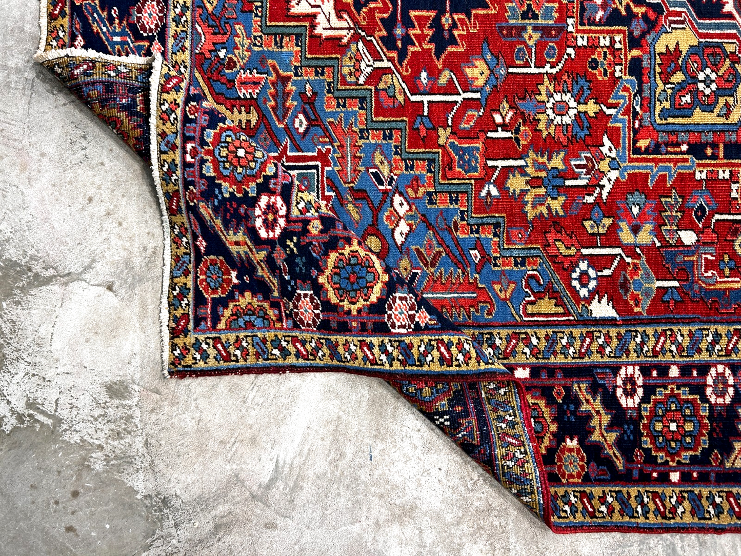 Collector Item - 8'x11'4" Antique Fine Lamb Wool Hand-knotted Serapie Rug