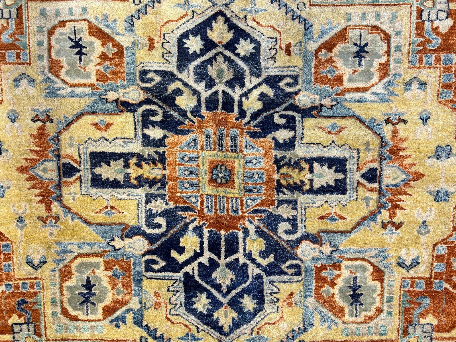 9'x12' Hand-Knotted 100% Lamb Wool Serapie Design Carpet - Area Rug