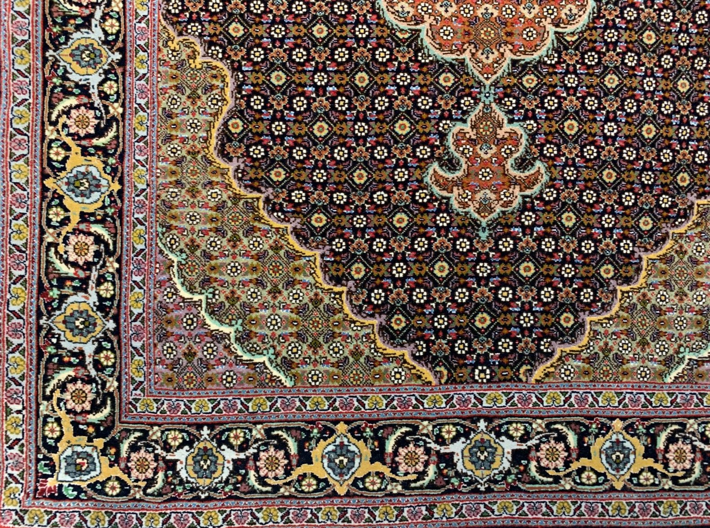 3'6"x5' Fine Hand-Knotted Wool & Silk Blend Tabrize Mahi Area Rug