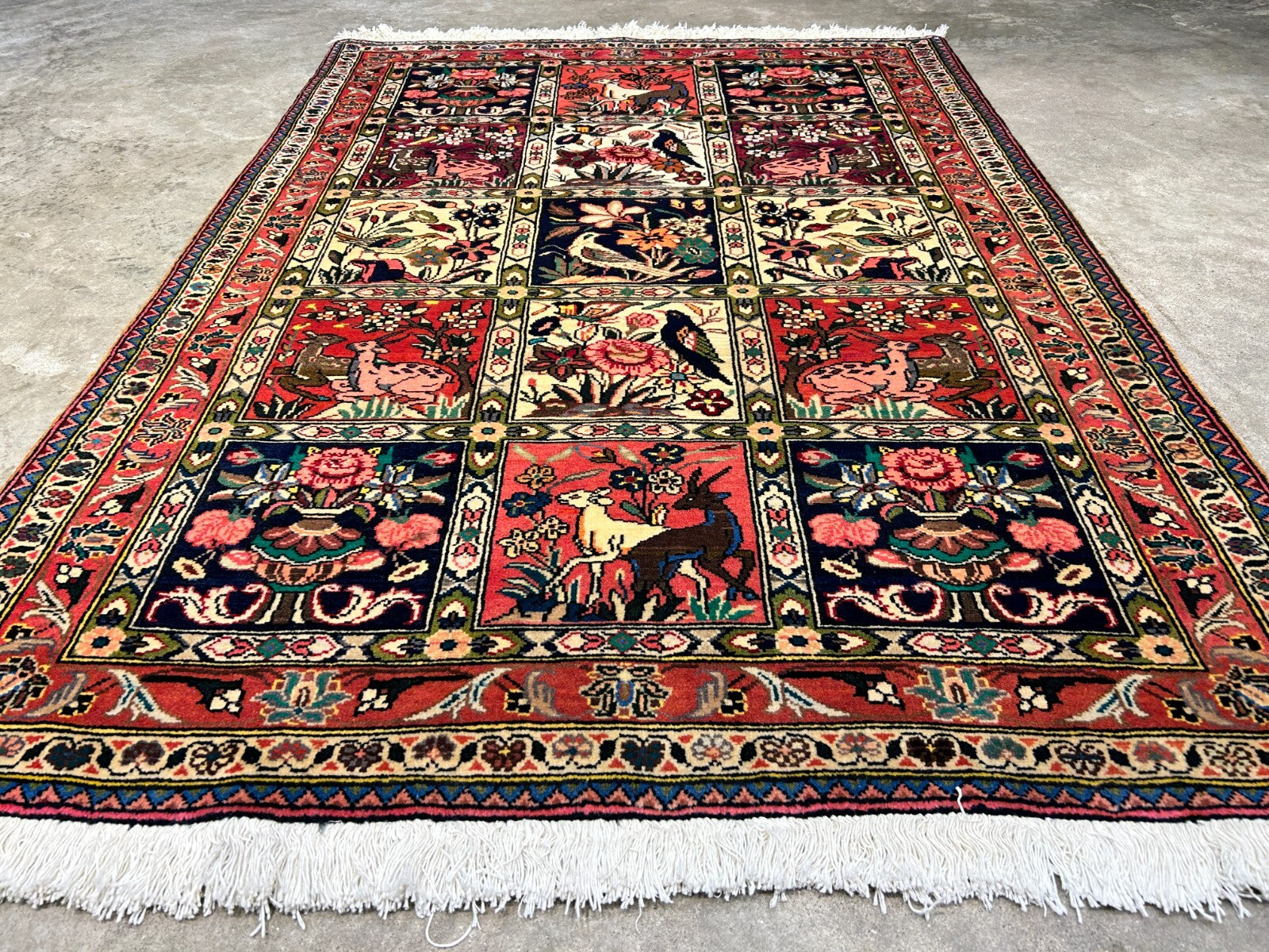 3'5"x4'10" Hand-Knotted 100% Lamb Wool Bakhtiarie Carpet - Area Rug