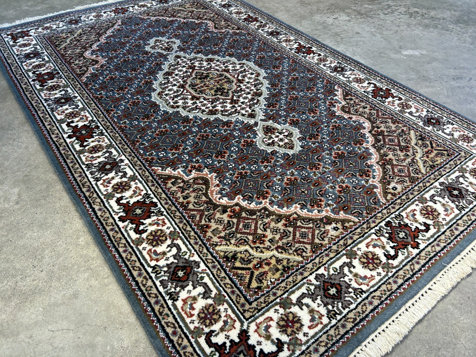 3'1"x4'10" Hand-Knotted Wool & Silk Pile Tabrize Mahi Rug