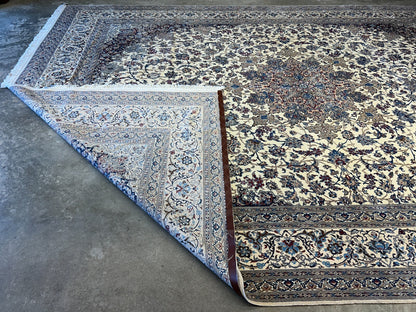 10'3"x14'1" Extra Fine Hand-Knotted Wool & Silk Naine Rug