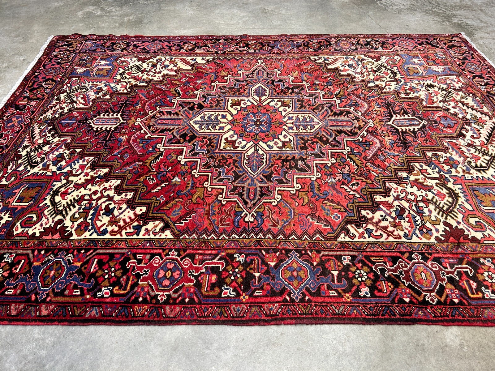 7'3"x9'9" Hand-Knotted 100% Wool Herize Carpet - Area Rug