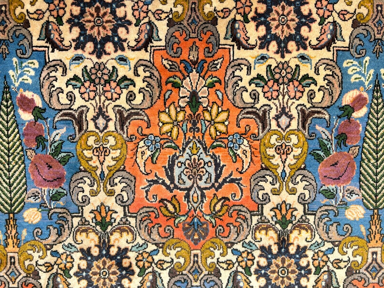 6'7"x10'5" Hand-Knotted 100% Lamb Wool Bakhtiarie Carpet - Area Rug