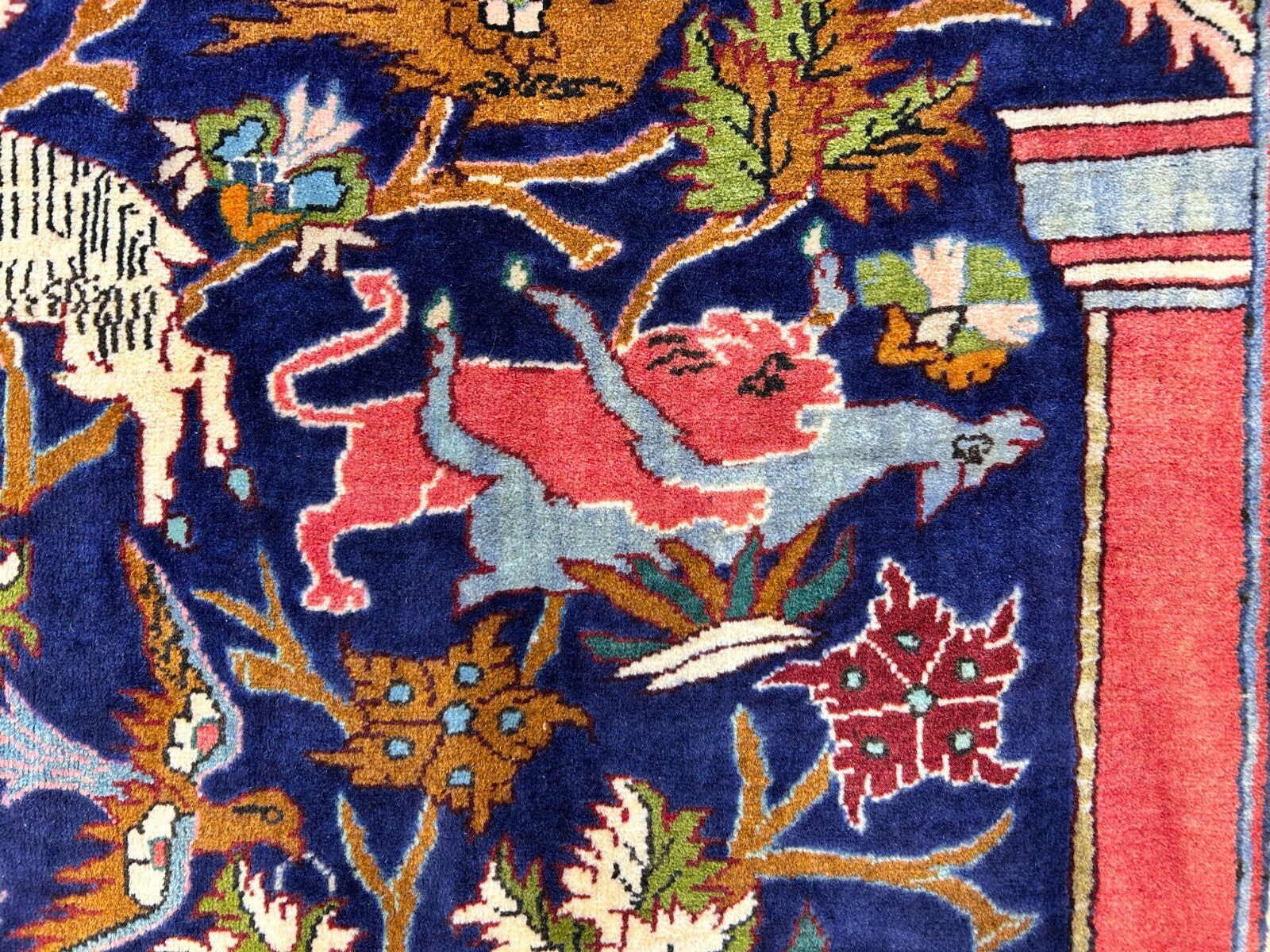 8'4"x11'10" Hand-Knotted 100% Wool Pile Pictorial Kolyayie Rug