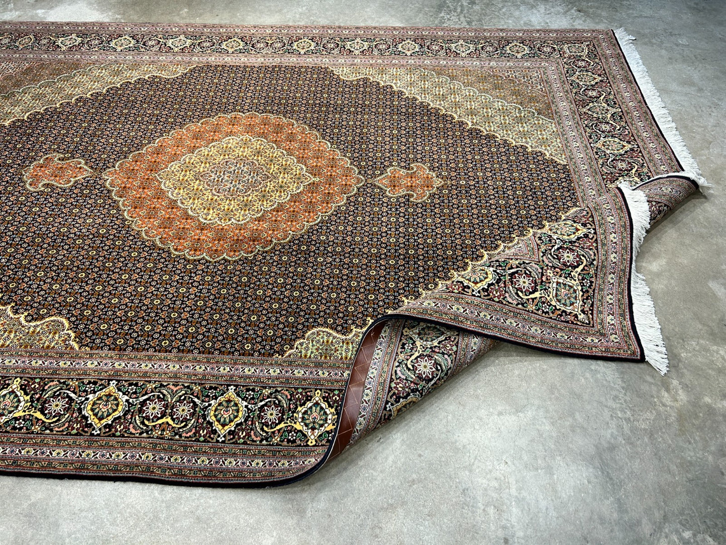 6'8"x10'2" Fine Hand-Knotted Wool & Silk Oriental Tabrize Rug - Area Carpet