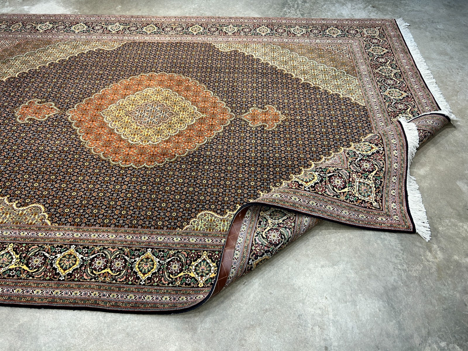 6'8"x10'2" Fine Hand-Knotted Wool & Silk Oriental Tabrize Rug - Area Carpet