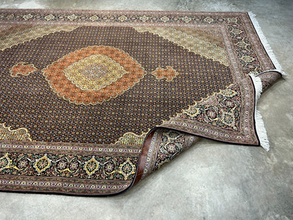 6'8"x10'2" Fine Hand-Knotted Wool & Silk Oriental Tabrize Rug - Area Carpet