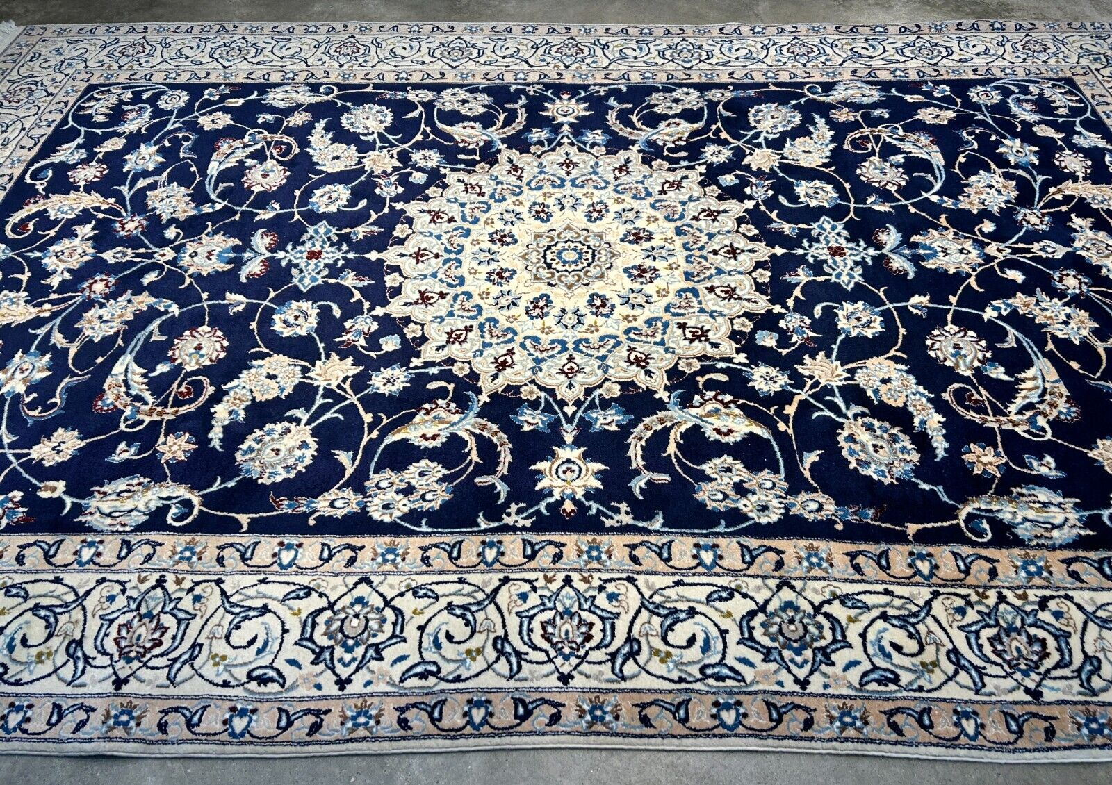 6'5"x10'1" Fine Hand-Knotted Wool & Silk Naine Rug - Area Carpet