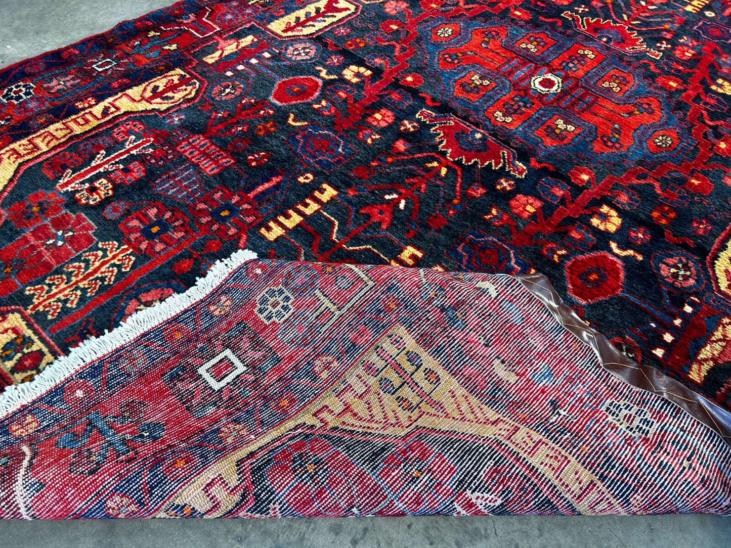 5'4" x 9'7" Hand-Knotted 100% Wool Pile Nahavande Area Rug