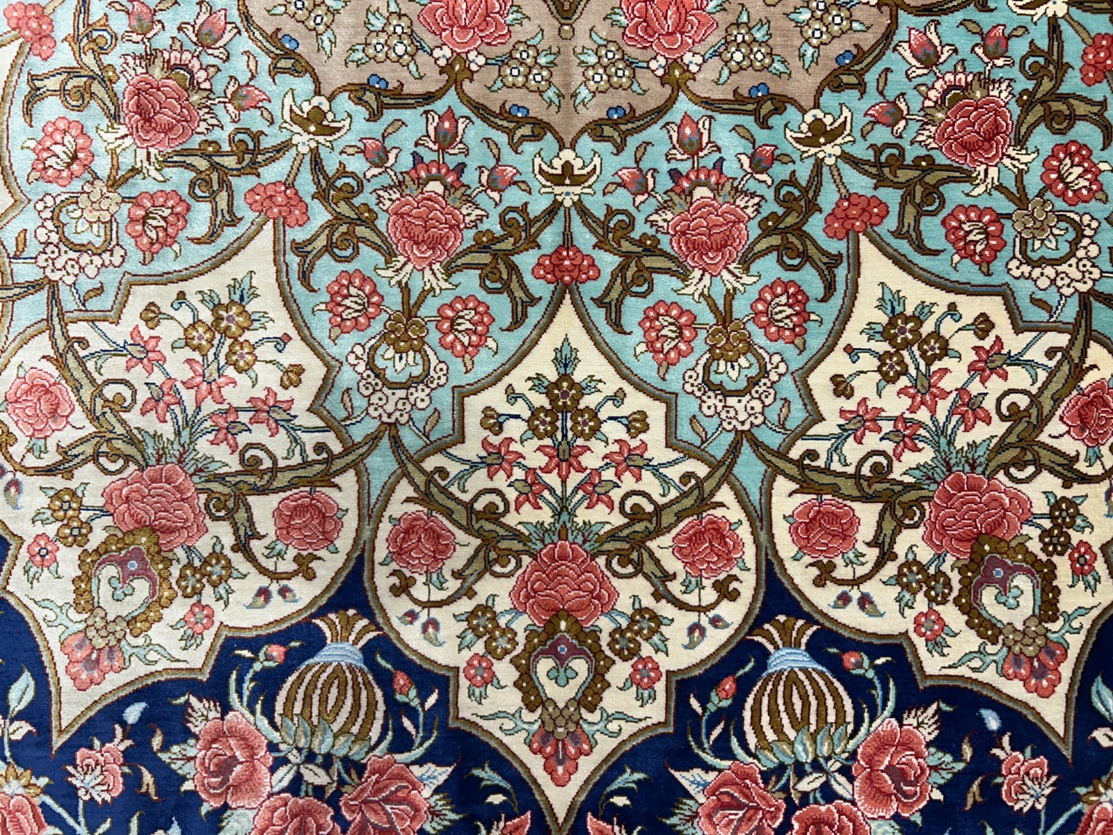 9'11"x13'6" Exquisite Signed Hand-Knotted 100% Silk Qume Rug