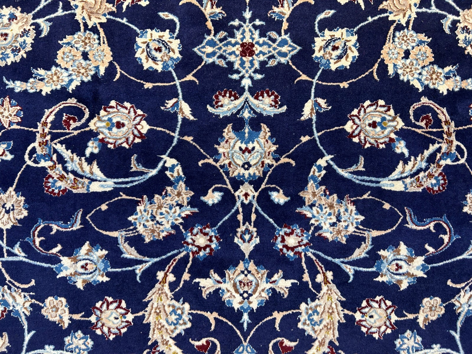 6'5"x10'1" Fine Hand-Knotted Wool & Silk Naine Rug - Area Carpet