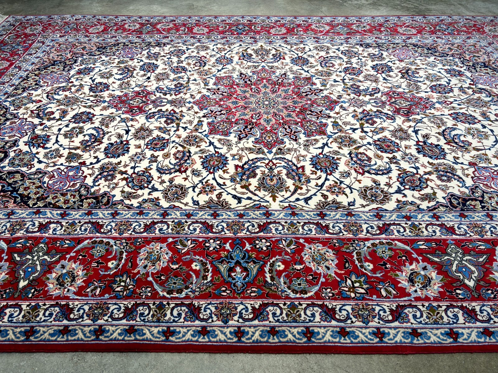 6'9"x10'1" Extra-Fine Hand-Knotted Wool & Silk Blend Isfahane Carpet - Area Rug