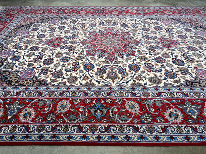 6'9"x10'1" Extra-Fine Hand-Knotted Wool & Silk Blend Isfahane Carpet - Area Rug