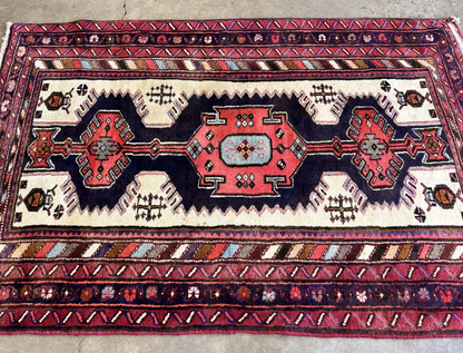 3'4"x4'9" Hand-Knotted 100% Wool Pile Hamadane Rug