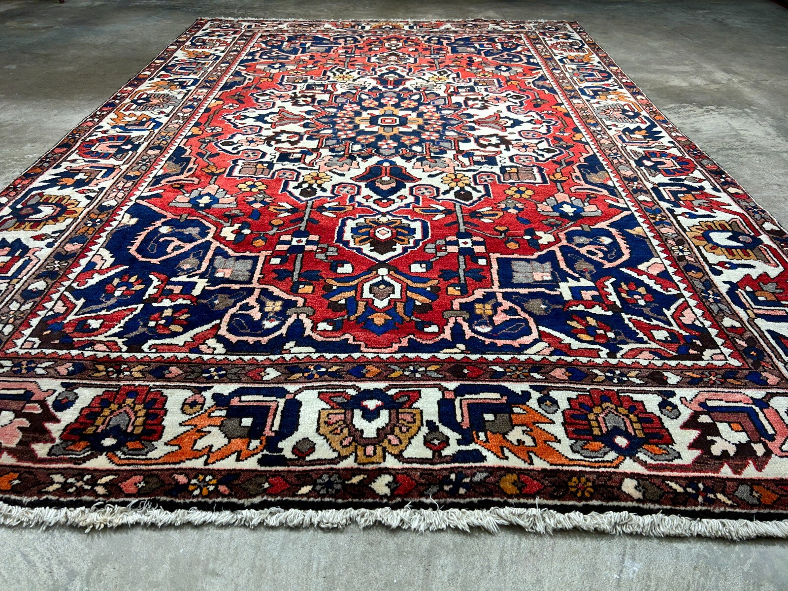 6'11"x10'4" Hand-Knotted 100% Wool Carpet - Bakhtiarie Area Rug