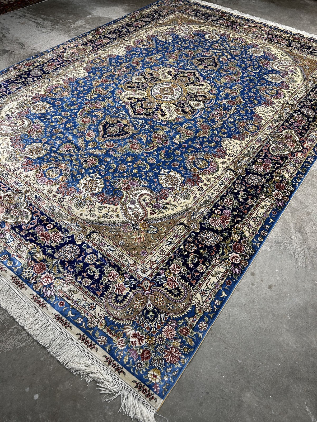 6'x9' Exquisite Hand-Knotted 100% Silk Oriental Rug