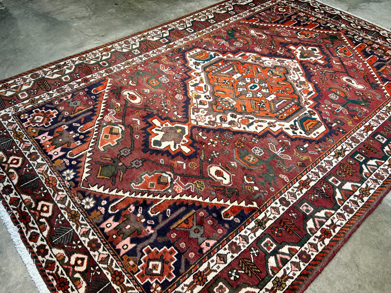 6'5"x9'9" Hand-Knotted 100% Wool Pile Bakhtiarie Carpet - Area Rug
