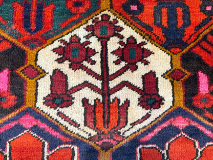 6'9"x9'9" Hand-Knotted 100% Lamb Wool Bakhtiarie Carpet - Area Rug