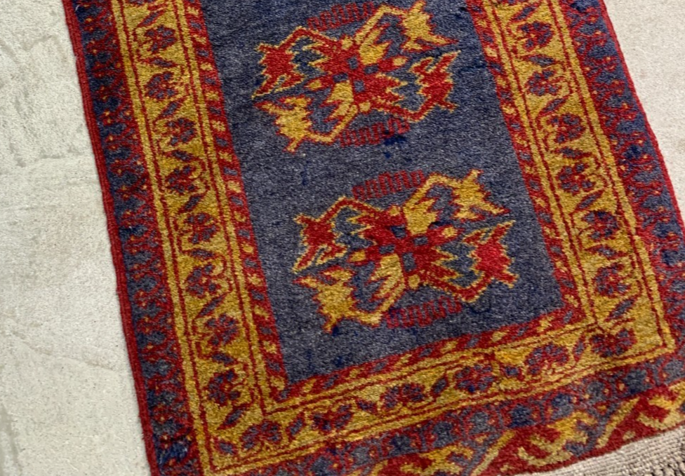 1'6"x4'0" Hand-Knotted 100% Wool Pile Oriental Runner Rug