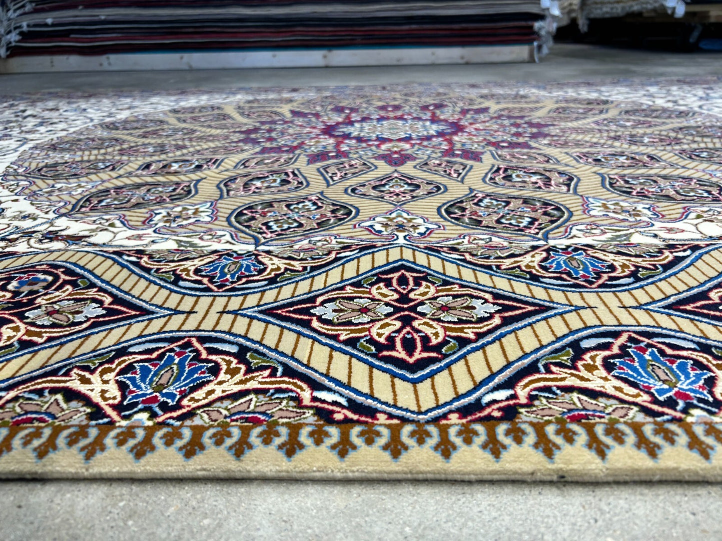 6'6"x10' Extra Fine Hand-Knotted Wool & Silk Isfahane Rug