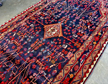 5'5" x 10'4" Hand-Knotted 100% Wool Pile Nahavande Area Rug