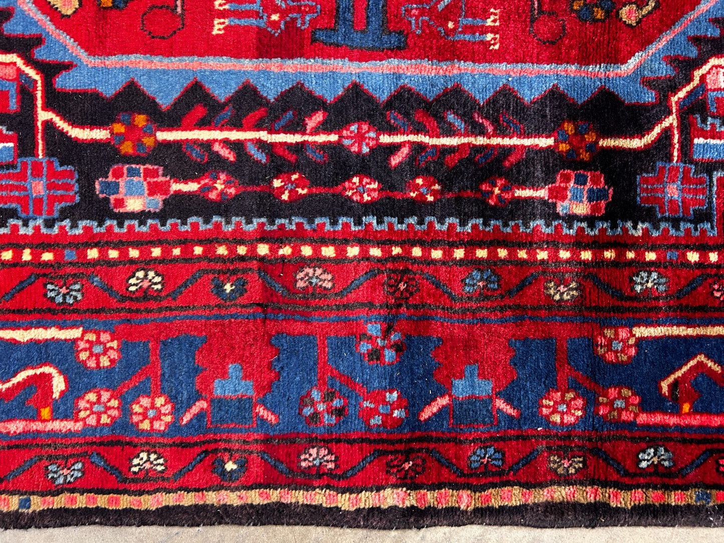 5'8" x 10'11" Hand-Knotted 100% Lamb Wool Pile Hamadane Area Rug - Carpet