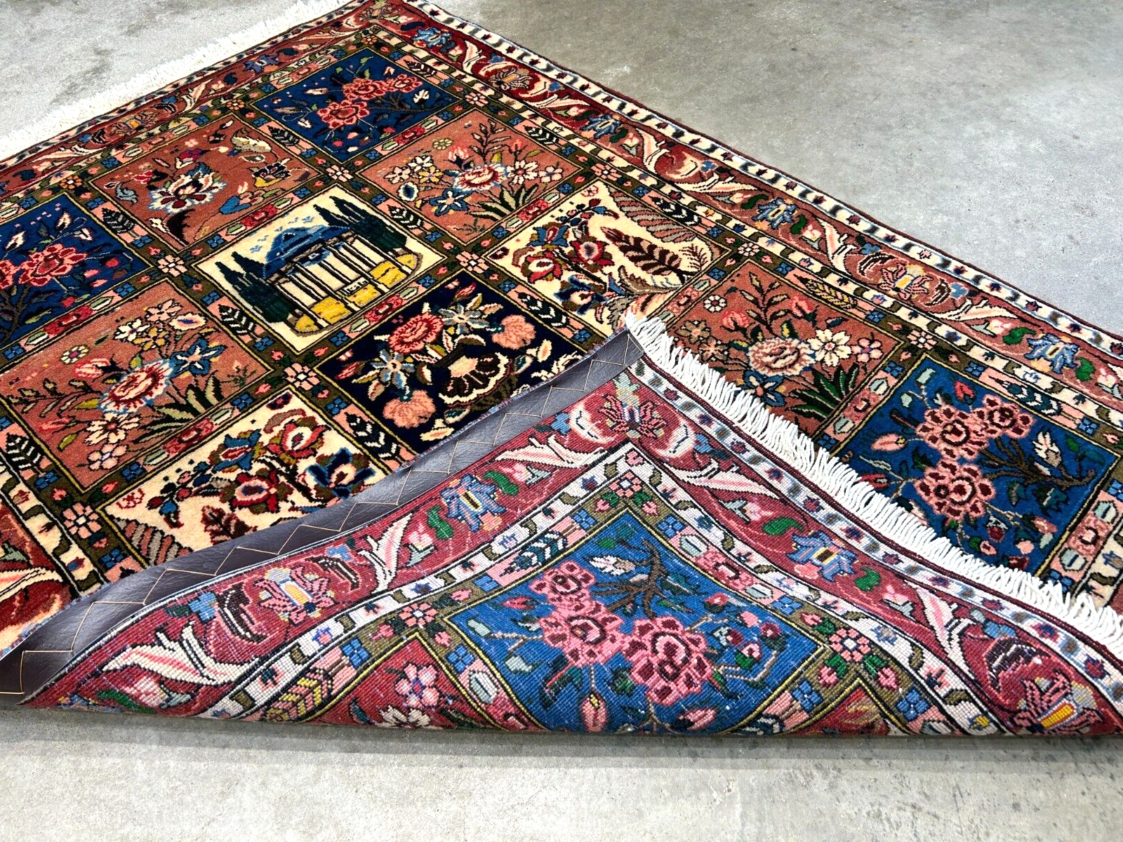 3'5"x5'2" Hand-Knotted 100% Lamb Wool Bakhtiarie Carpet - Area Rug