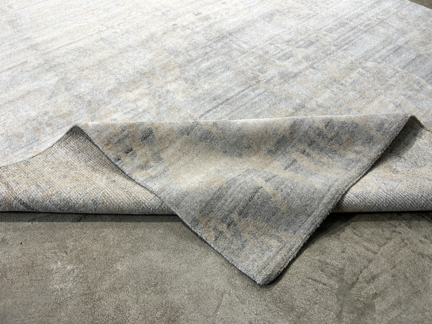 6'x8'11" Hand-Knotted 100% Wool Pile Modern Rug