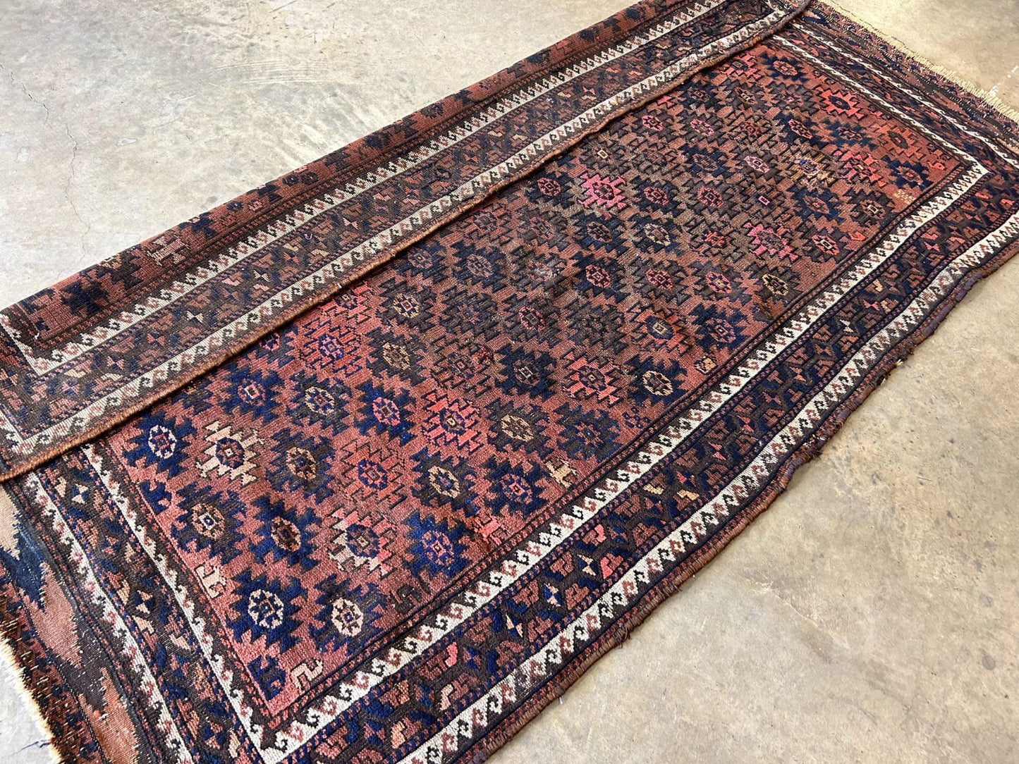 3'5"x5'9" Antique Hand-Knotted 100% Wool Senneh Area Rug - Carpet