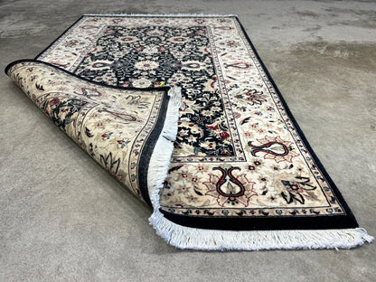 3'1"x5' Hand-Knotted 100% Wool Pile Lahovere Rug