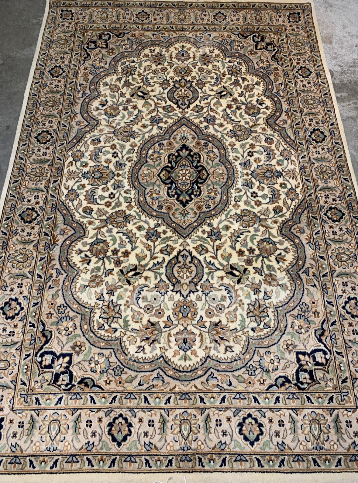 4'0'' x 6'1'' Very Fine Hand-Knotted 100% Wool PakPersian Area Rug - Carpet