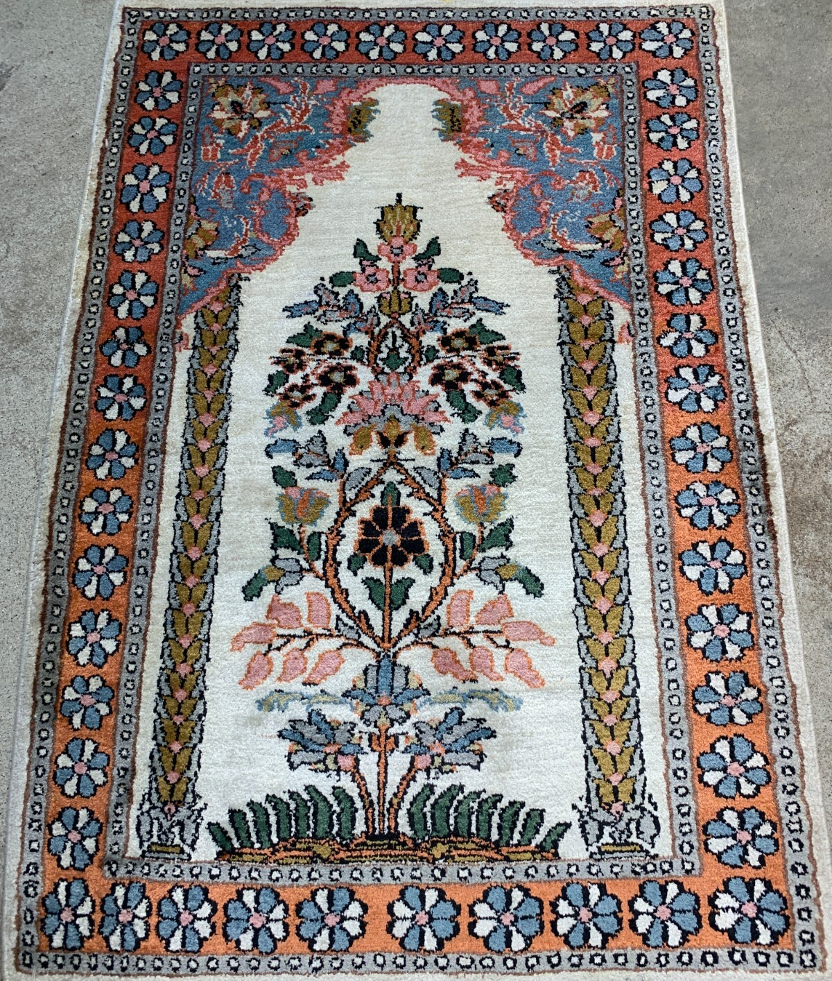 2'1"x2'11" Hand-Knotted 100% Kashmiri Silk Oriental Rug - Area Carpet