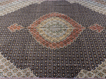 8'3"x11'2" Fine Hand-Knotted Wool & Silk Oriental Rug - Area Carpet