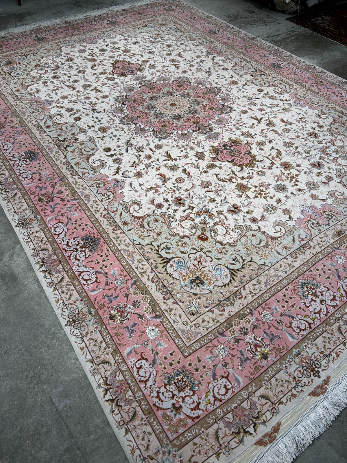 8'2"x11'8" Extra Fine 80-Raj Hand-Knotted Wool & Silk Tabrize Rug
