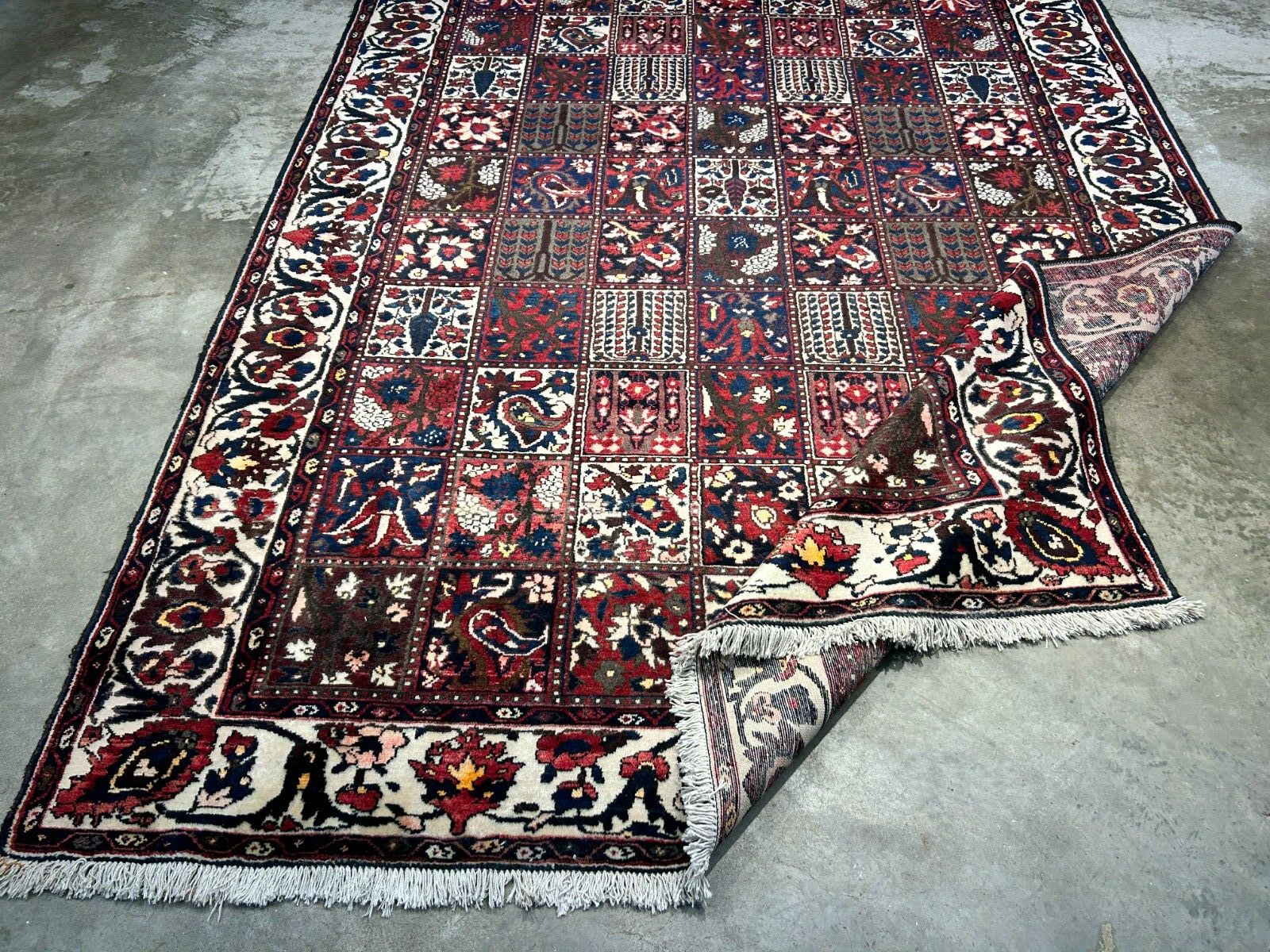 7'2"x10'2" Hand-Knotted 100% Lamb Wool Bakhtiarie Carpet - Area Rug